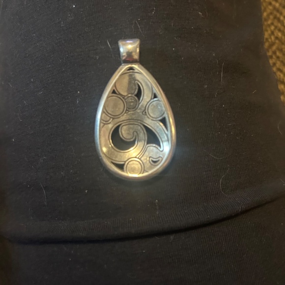 Silver - Picture 3 of 3